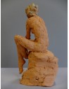 Sculpture de femme en terre cuite